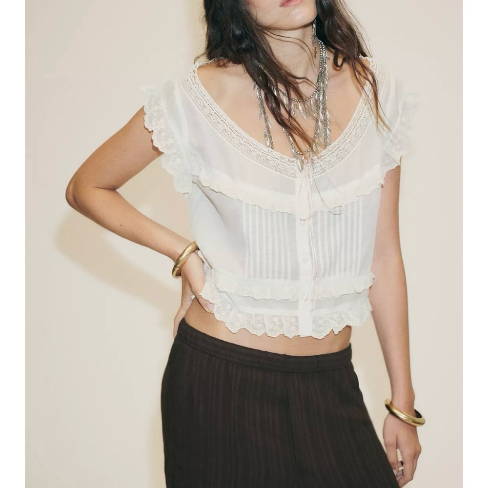 NWT ZARA EMBROIDERED GAUZE BOW CROP TOP